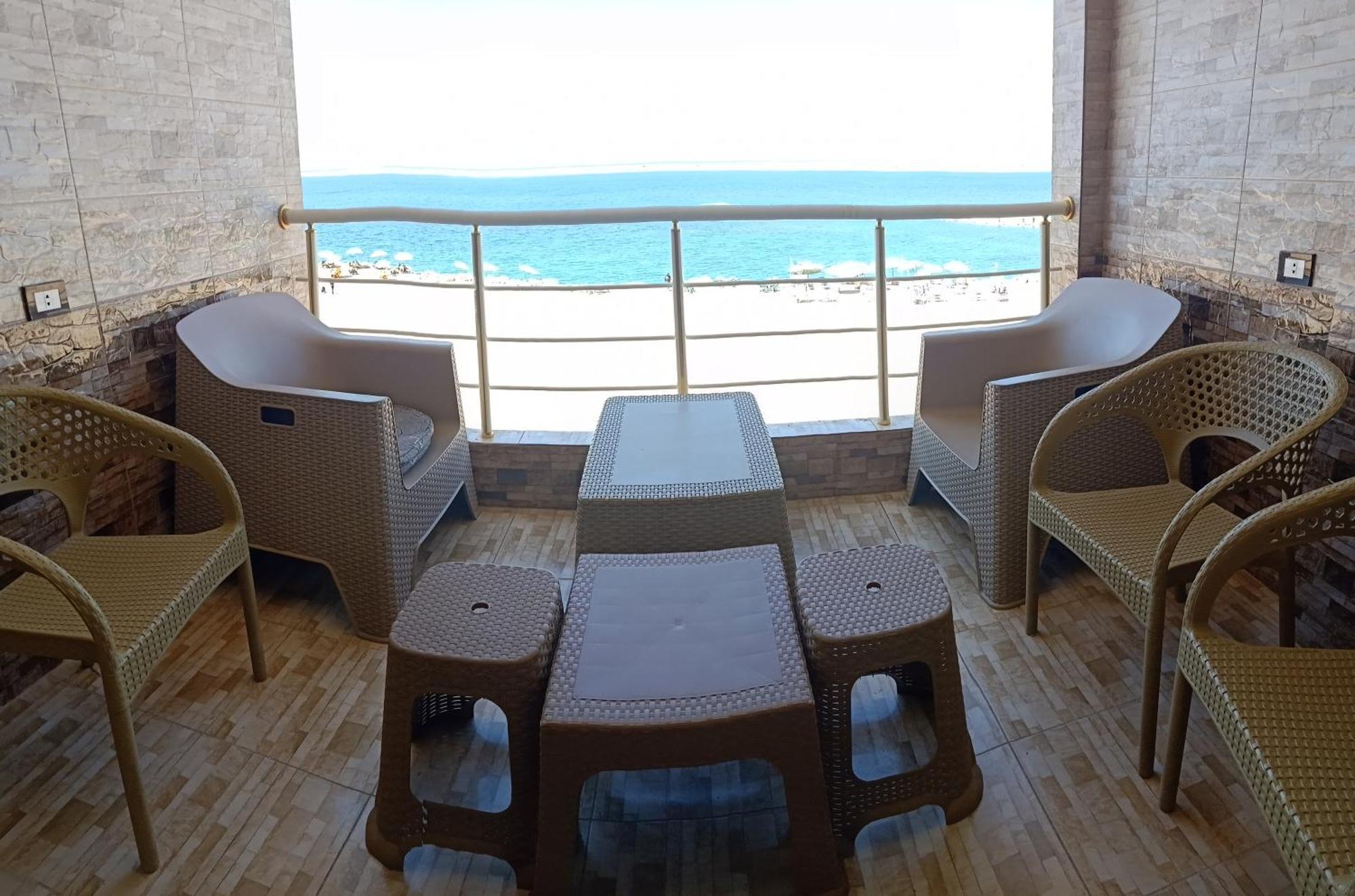 Furnished Apartment - Beach View "Nearest Beach 2 Minutes Walking" - Free Wifi- Abo Keer - Alexandria - Egypt Abu Qir Экстерьер фото